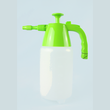 Load image into Gallery viewer, 1000ml GRADUATED PRESSURE SPRAY BOTTLE NAT/GREEN VITON SEALS BRASS TIP
