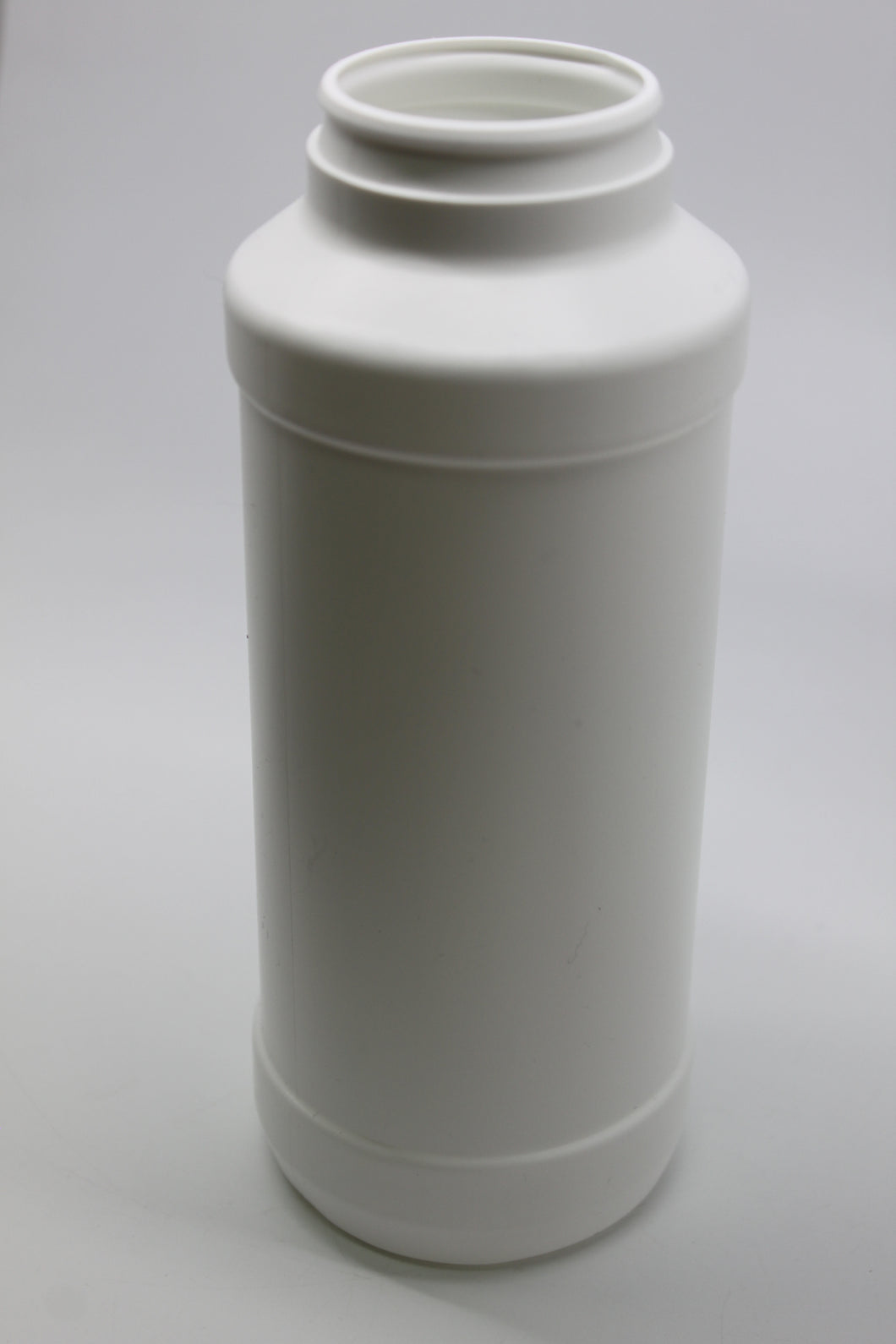 600ML SHAKER BOTTLE WHITE HDPE